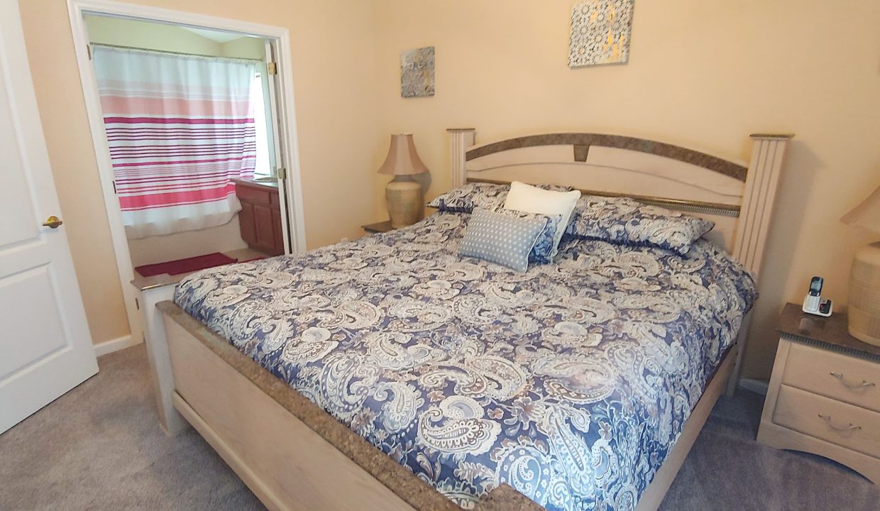 MAK-Florida-Villa-Bedroom1